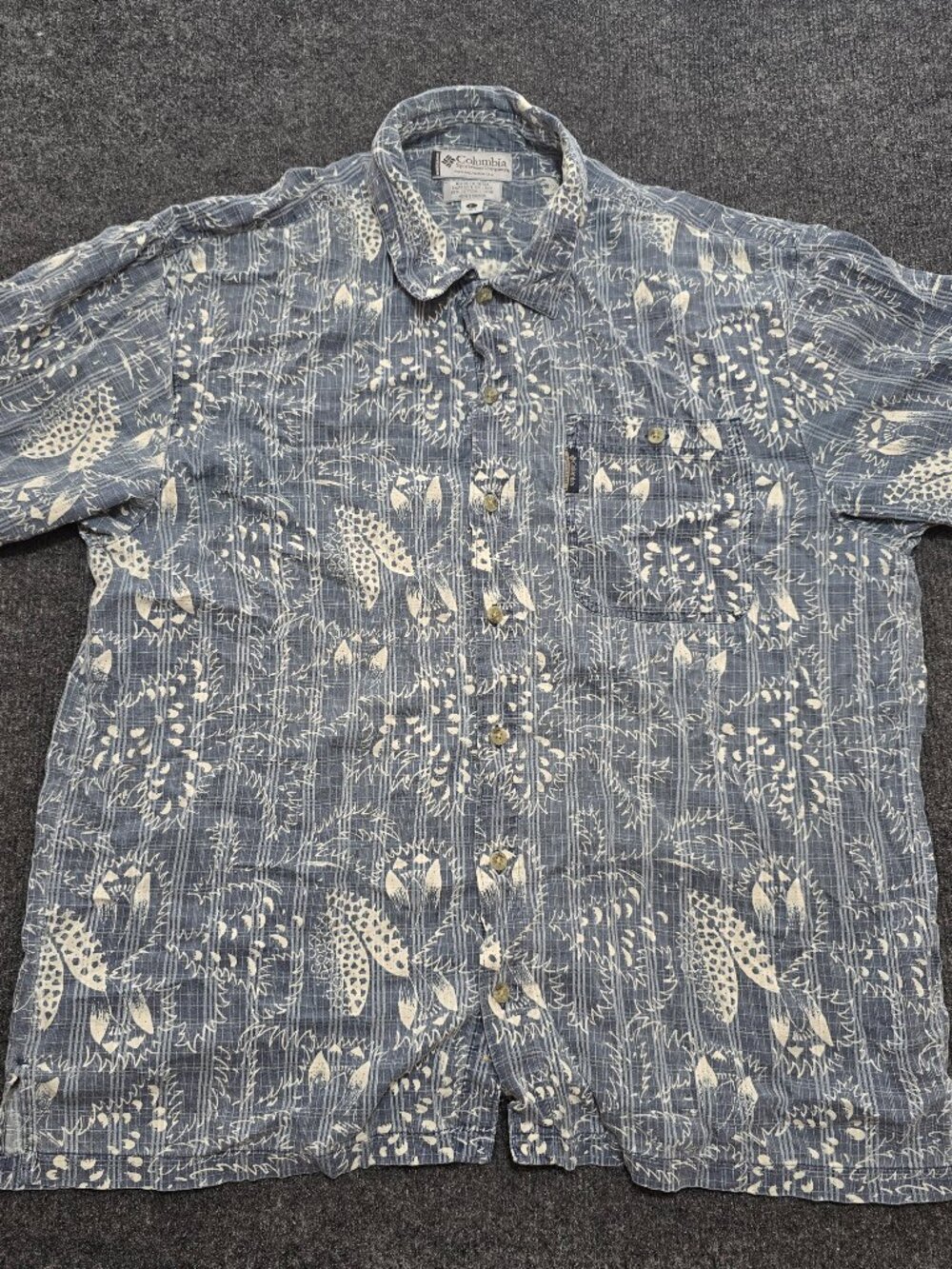 Columbia Men’s Short Sleeve Button Up Shirt Blue White Floral Print Size Large C